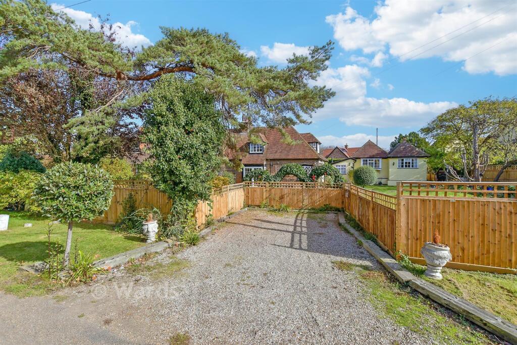 Driveway/Parking