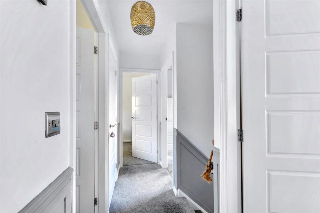 1st Floor Landing_1.jpeg