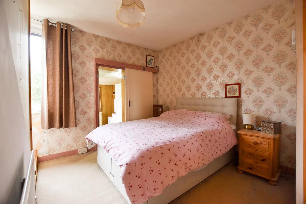 Bedroom 2.jpg