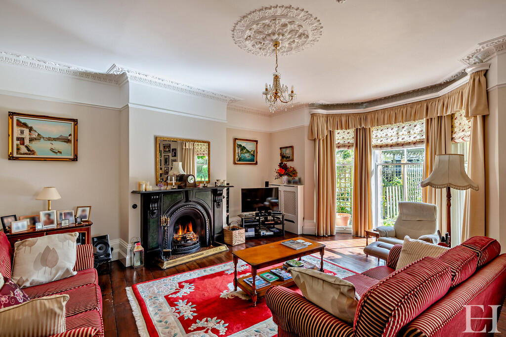 8591206-interiorw...