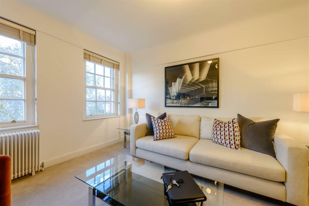 8447084-interior_07.jpg