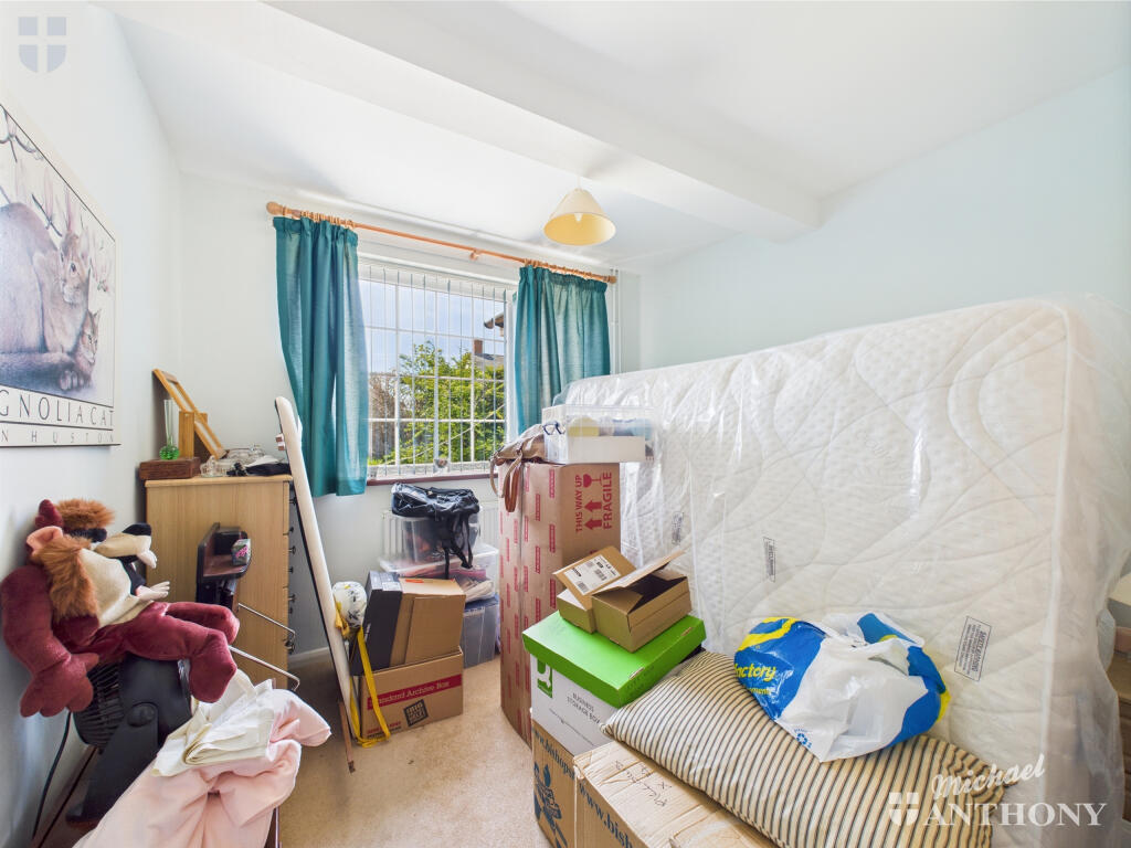 CAM03218G0-PR0636-STILL008