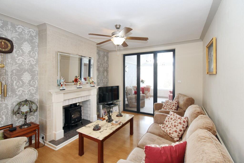 Dining Area/Lounge