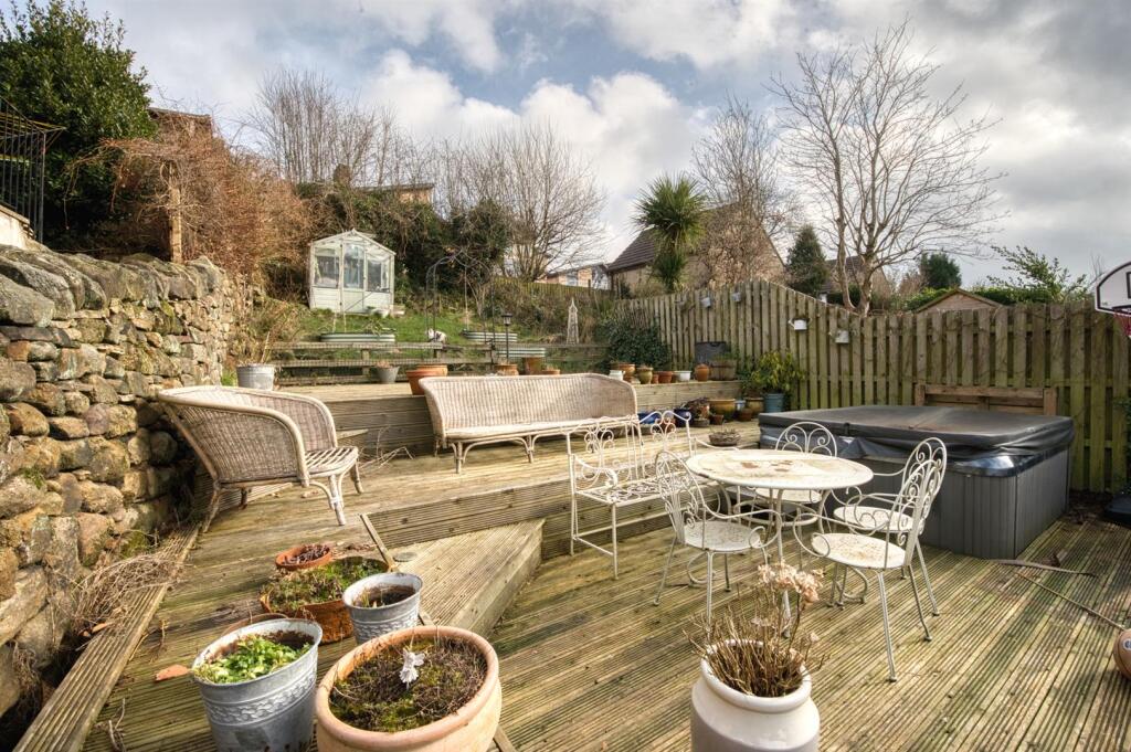 Rear Garden - dining patio.jpg