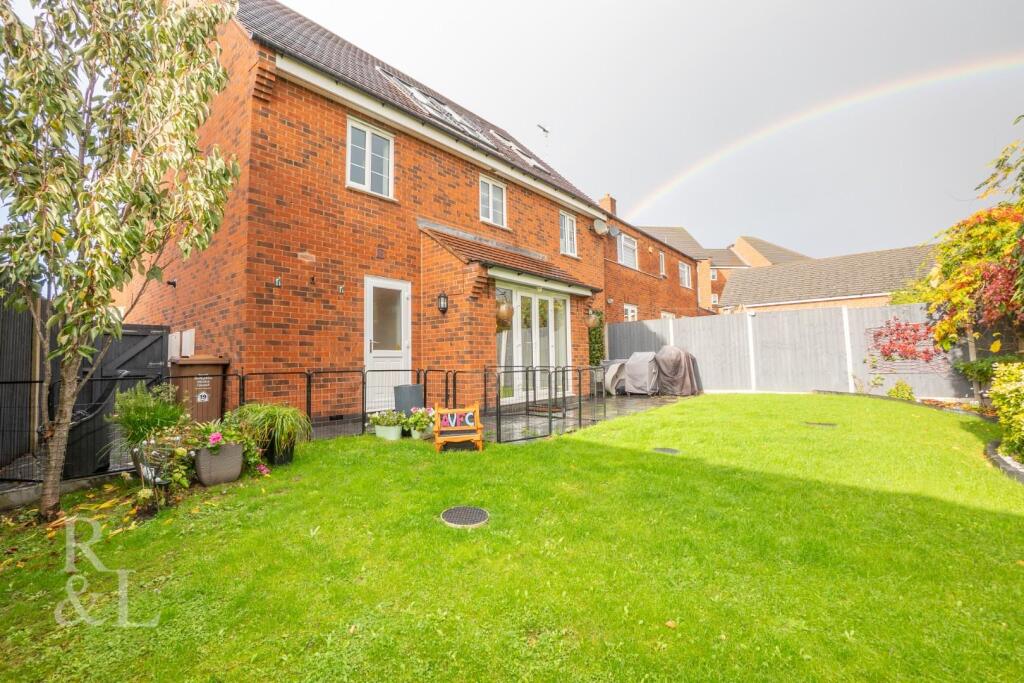 19 Westminster Drive+ (3).jpg