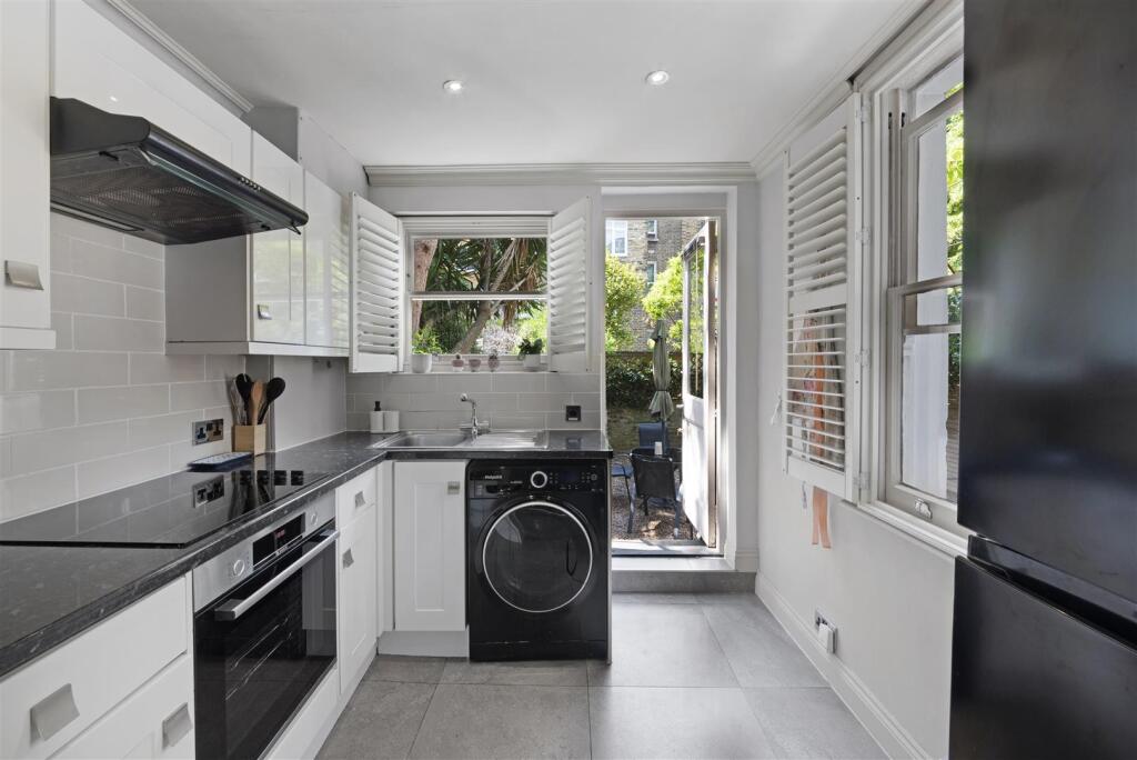 KEMSFORD GARDENS, 27, GROUND FLOOR FLAT-26.jpg