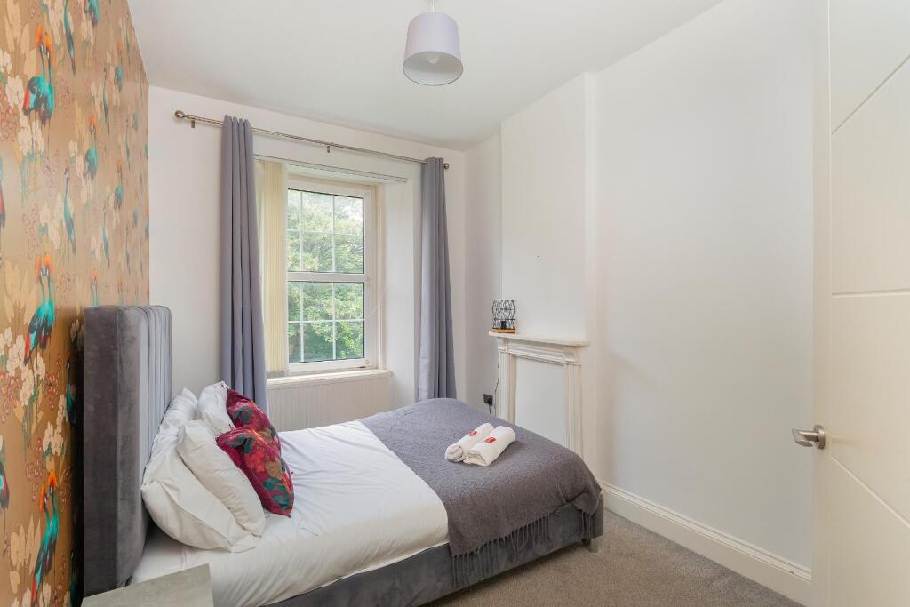 F5F6FCM - Bedroom D.jpg