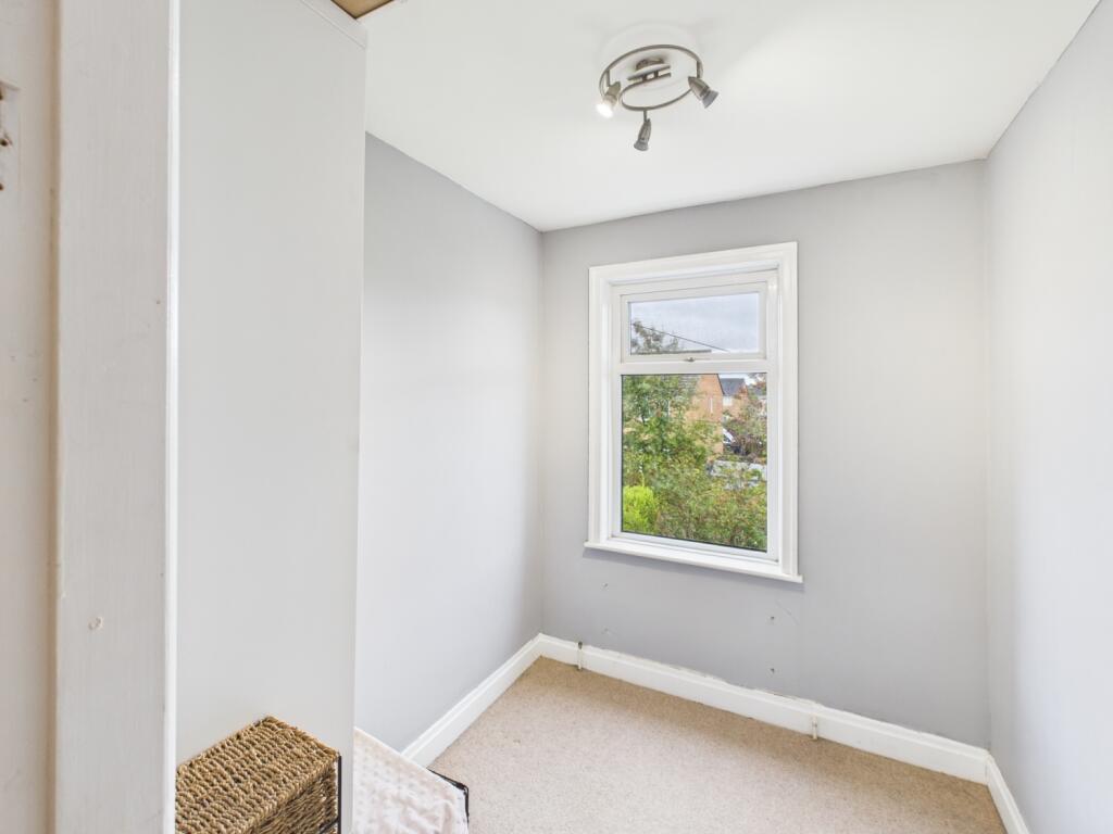 CAM04233G0-PR0029-STILL021