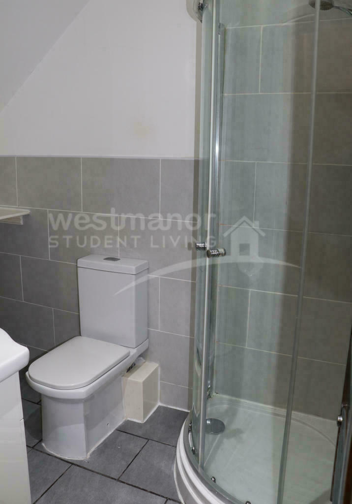 FLAT 4