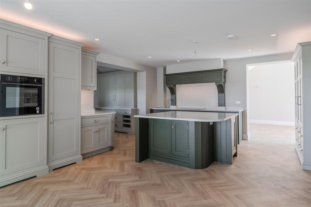 Open Plan Kitchen-3.jpg