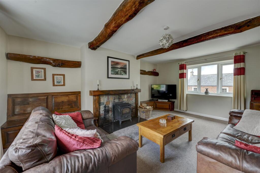 First Floor Lounge/Bedroom