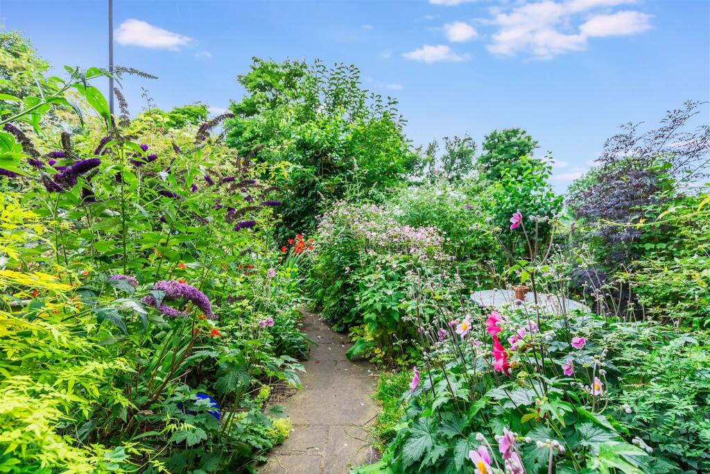 Front Garden.jpg