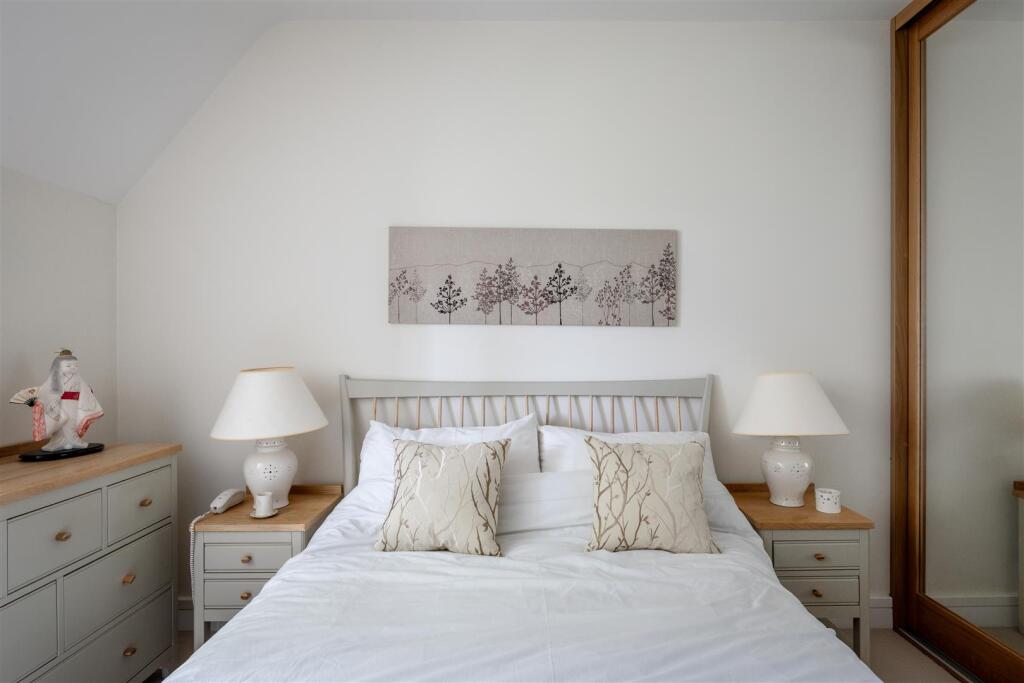 3 Oakfield House-18.jpg