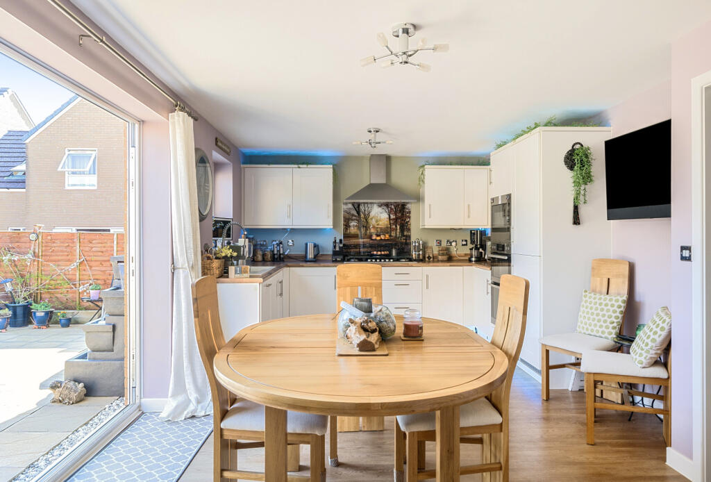 1311063-19-685301...