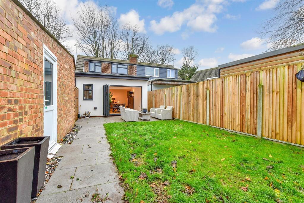 External Lifestyle Photograph