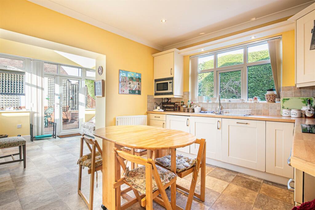 Breakfast kitchen