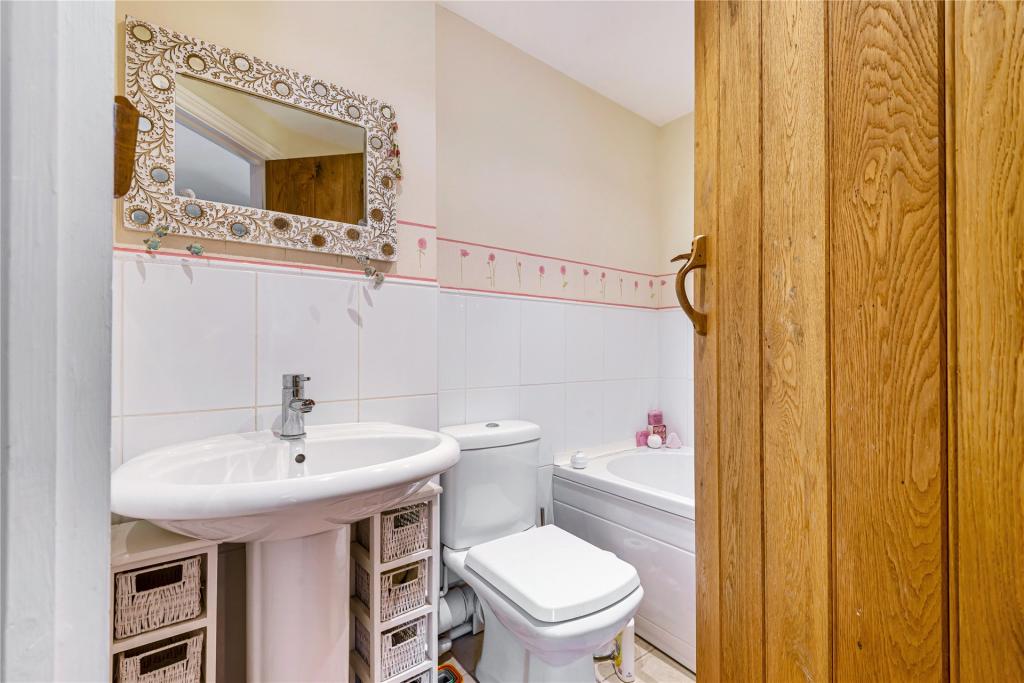 En Suite Bathroom