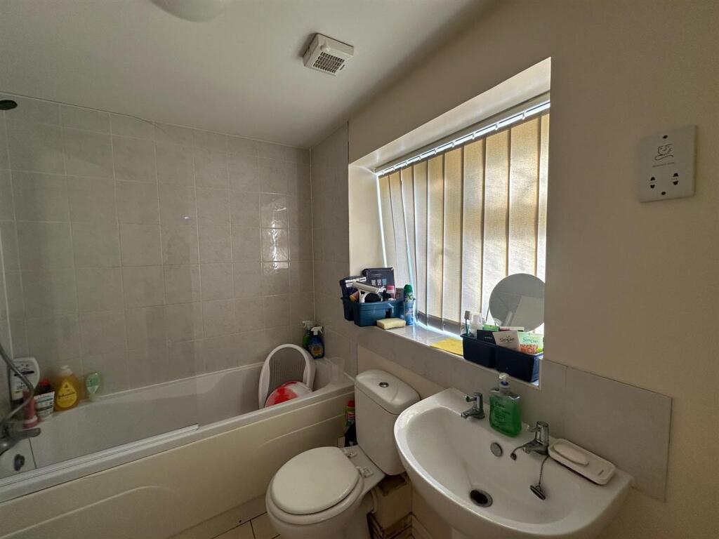 Bathroom.jpg