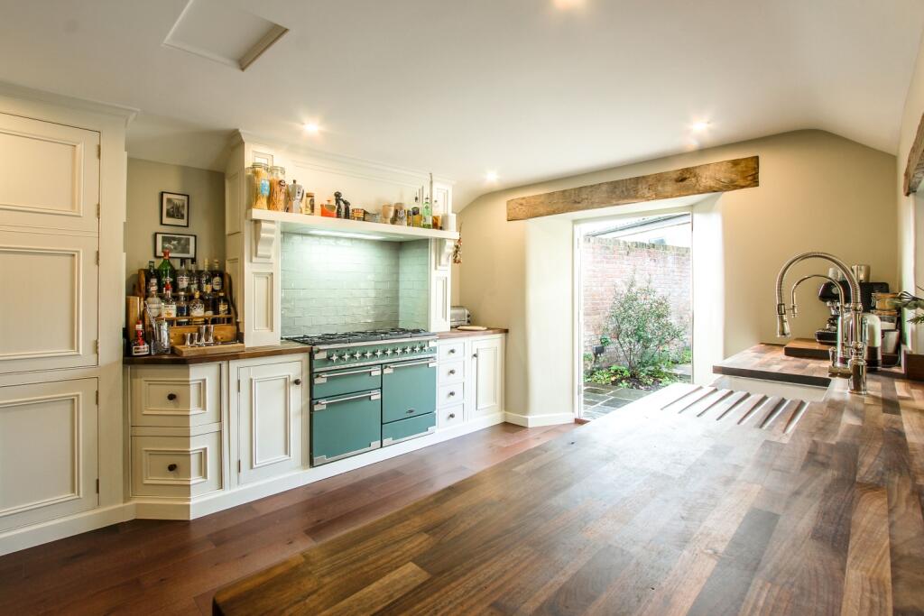 Kitchen 1