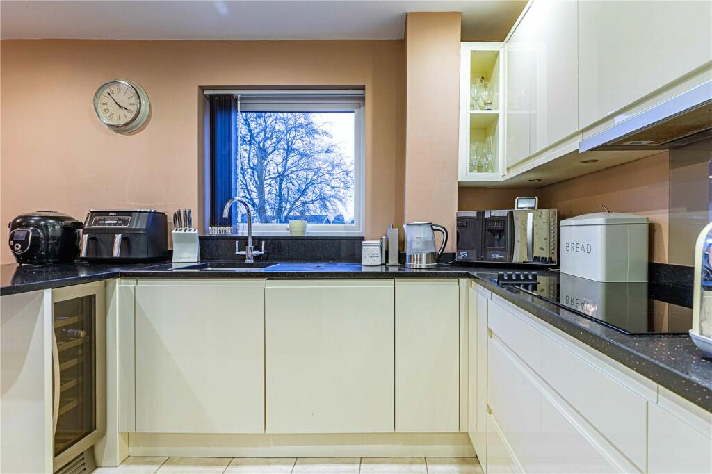 Picture No. 06