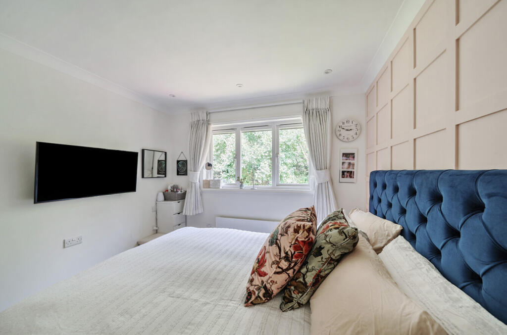 1305886-9-684c32f...