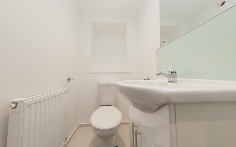 Bathroom2.jpg
