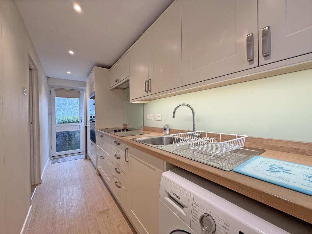 Clittaford Road 122 - Kitchen 2.jpg