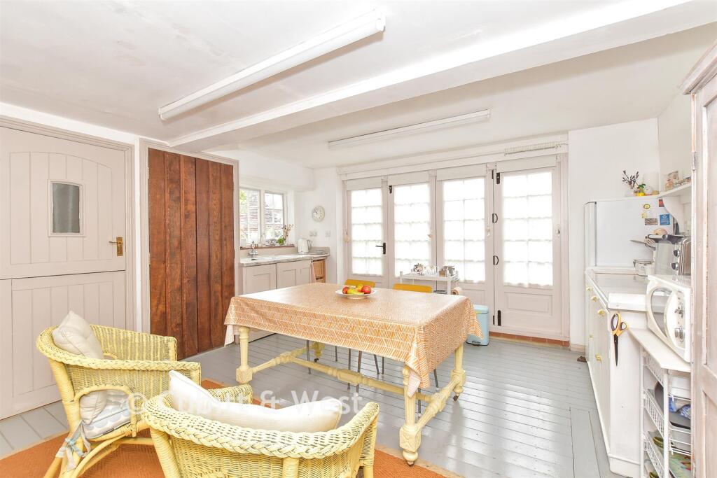 Kitchen/Breakfast Room