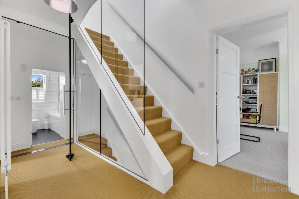 Landing (First Floor)