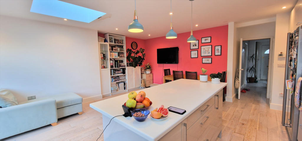 KITCHEN-DINER