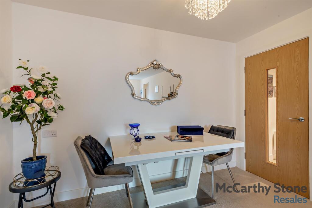 8641038-interior12-800.jpg