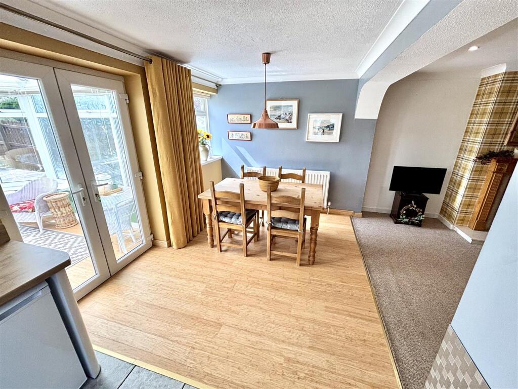 Open Plan Kitchen and Dining Area