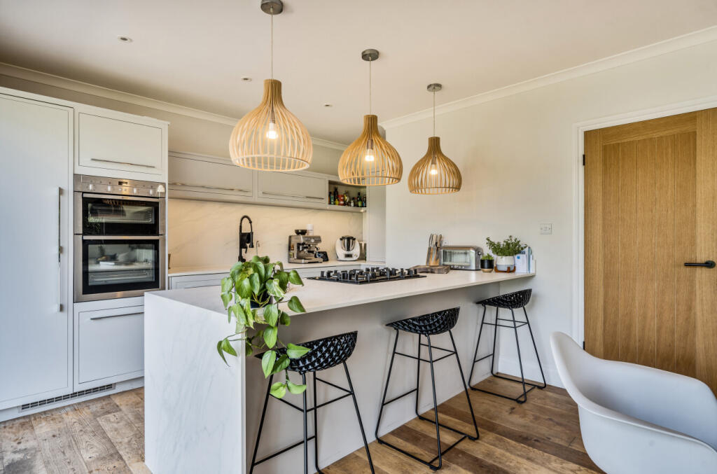 1336618-20-689607...