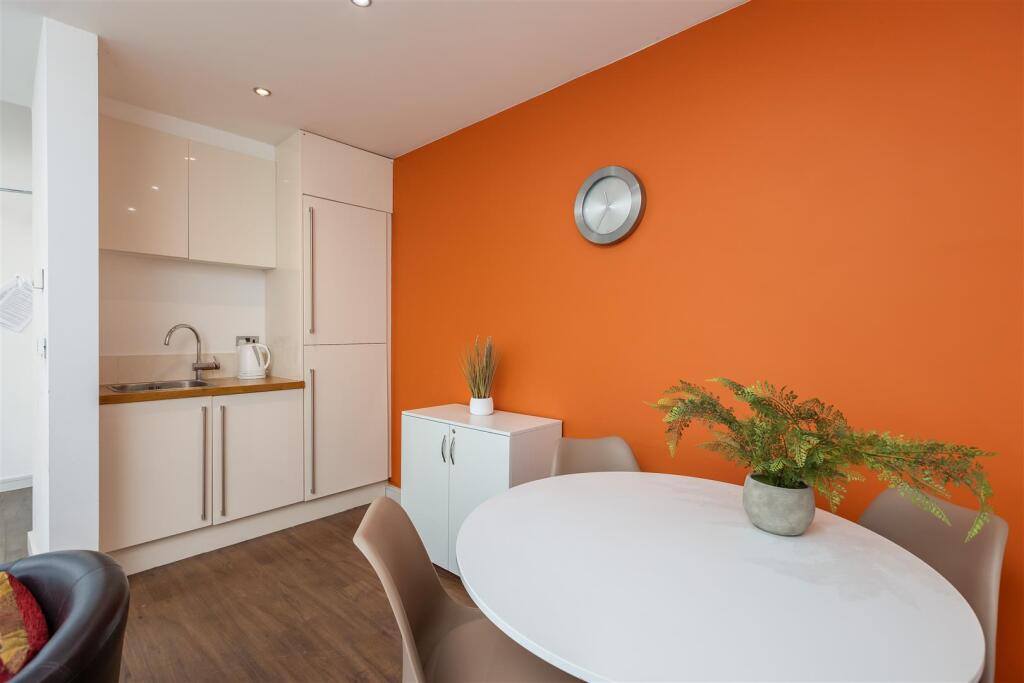 Communal Orangery/Kitchen