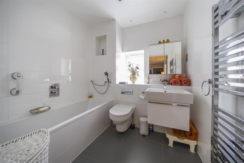 Family Bathroom: