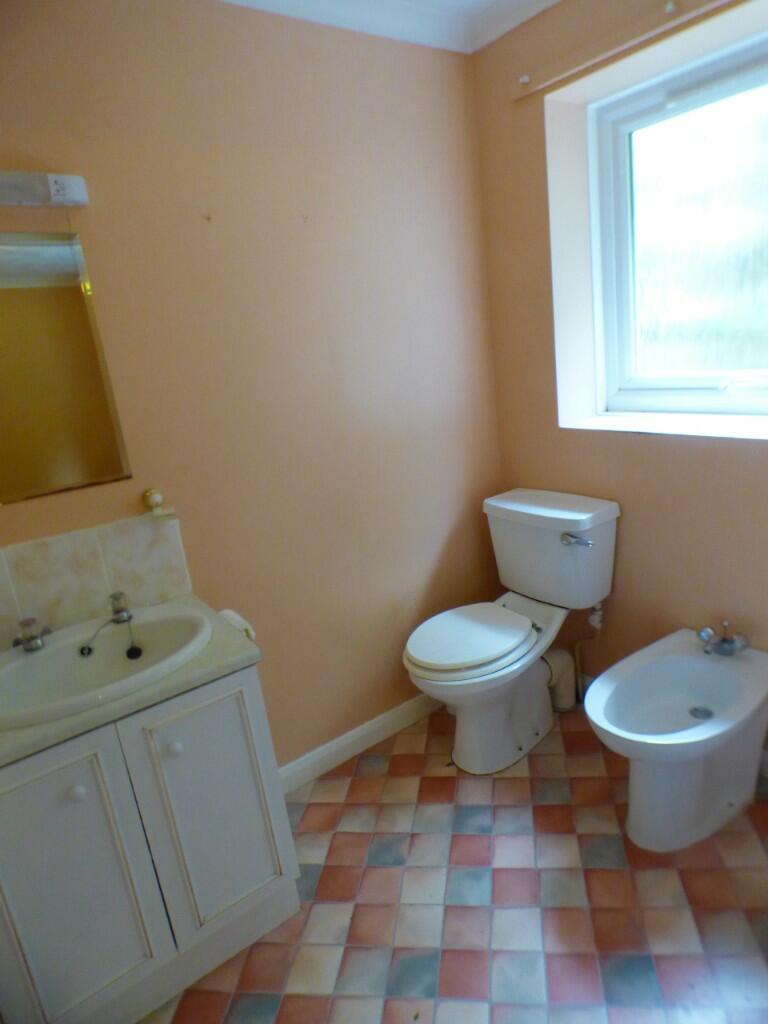 En-Suite 2