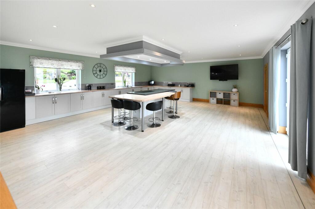 Kitchen/Dining