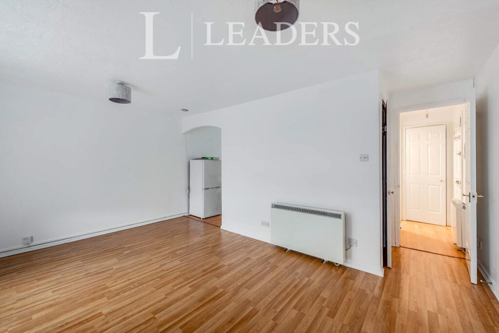 2. Living Room/Bedroom