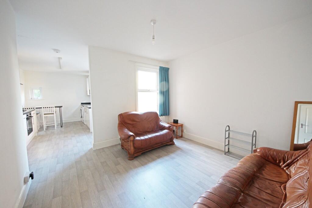 lounge 3