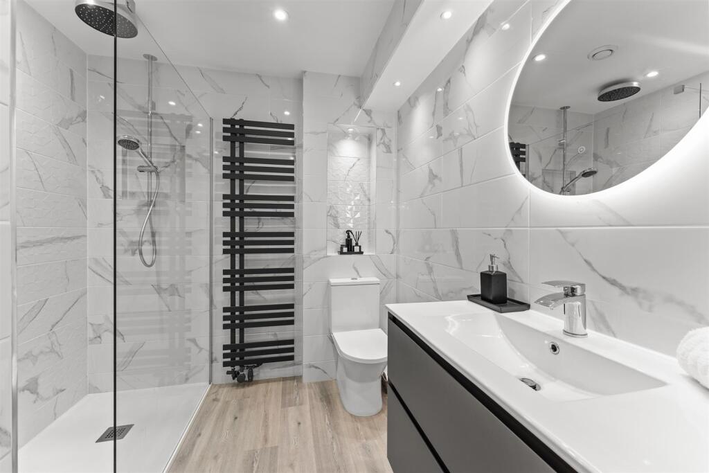 Modern Bathroom