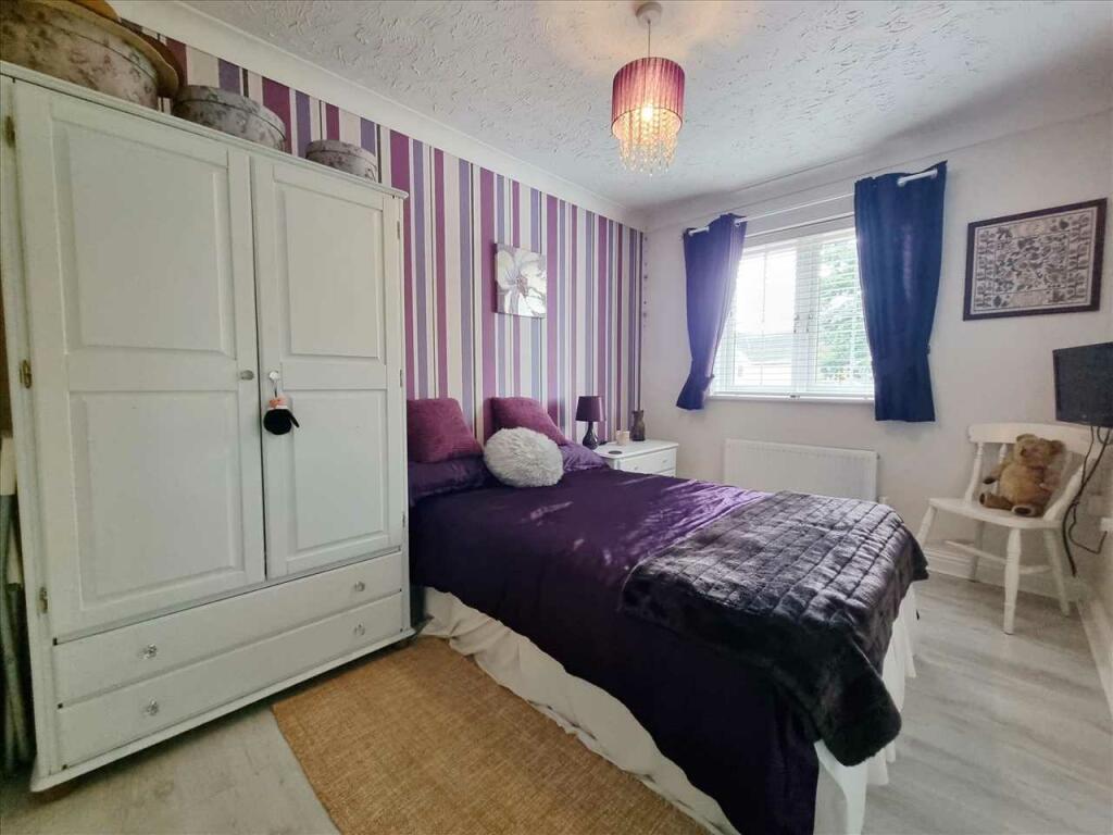 Bedroom 4: