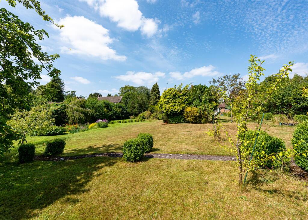 Perton Springs-external-25.jpg