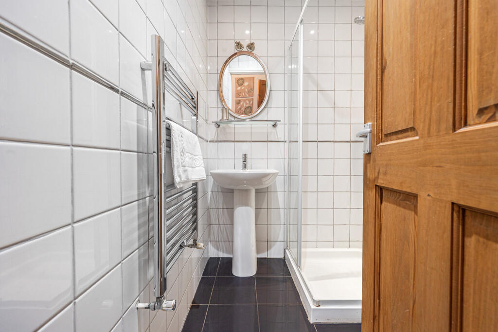 Ensuite Shower Ro...