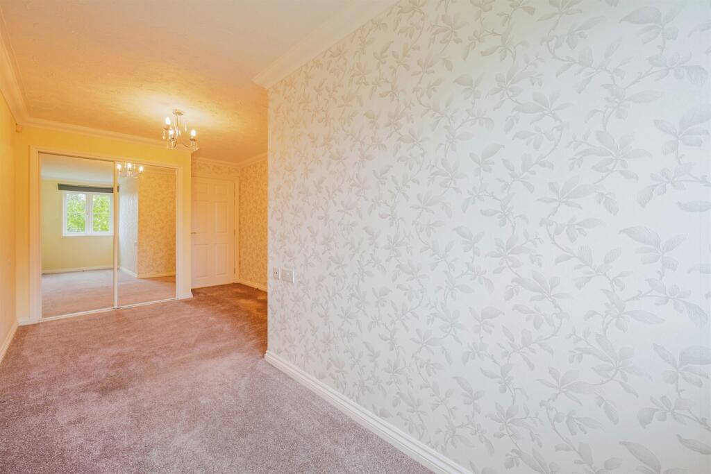 Bedroom: