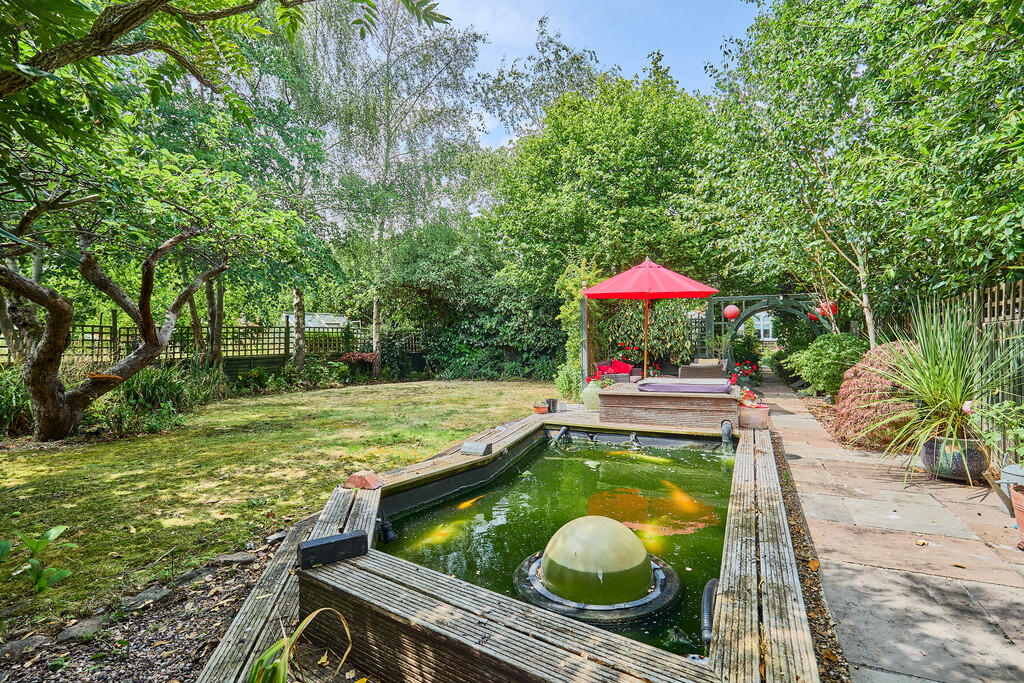 Edward Knight 202...