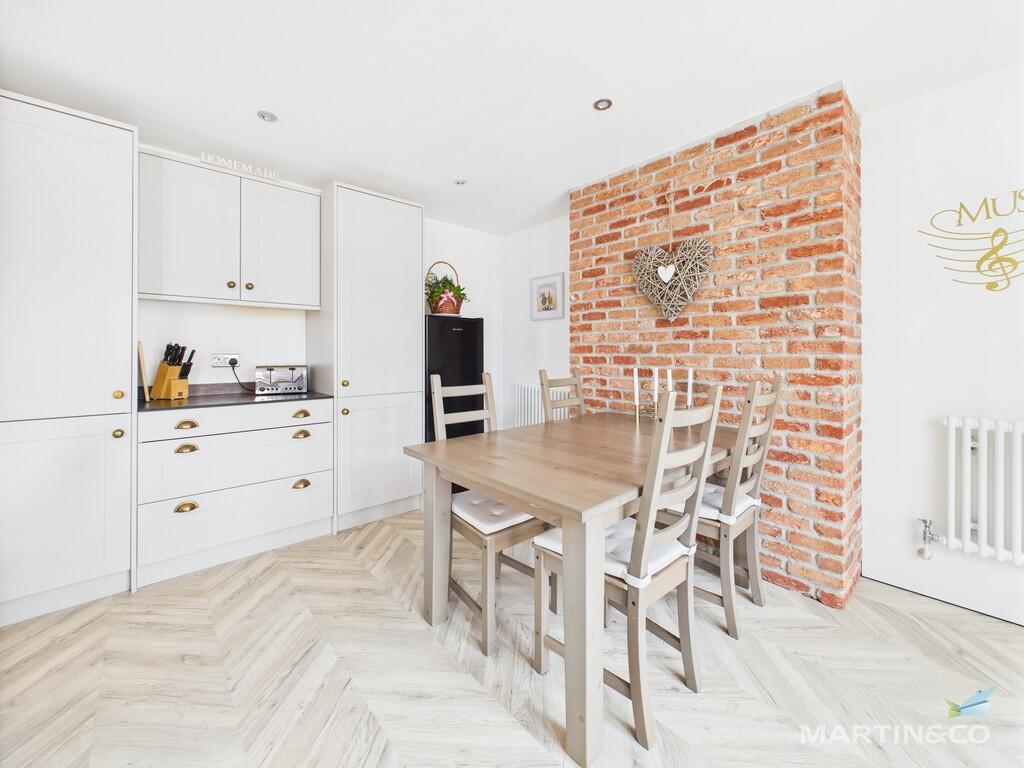 CAM03111G0-PR0334...