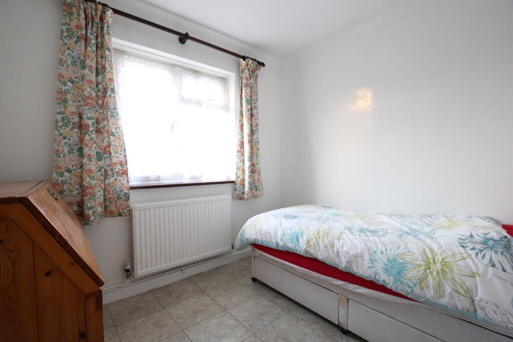 Bedrom 2