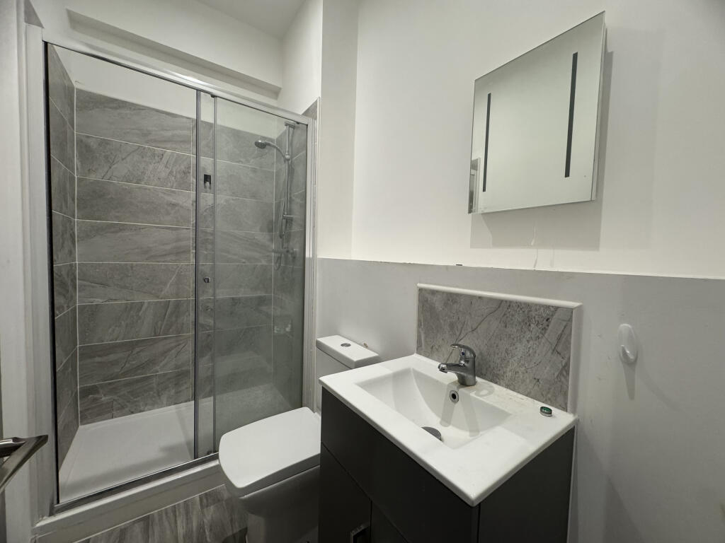 Shower/WC