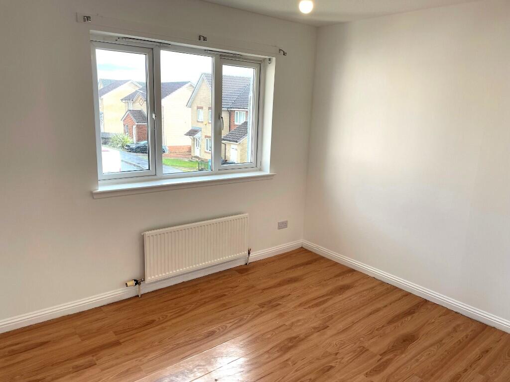 Bed 1. 3.6m x 2.9m
