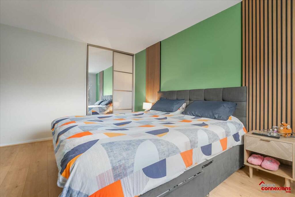 Bedroom One (2)